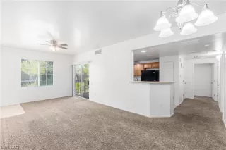 Photo #6: 2525866 Listing