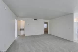 Photo #3: 2525882 Listing