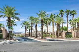 Photo #1: 2525915 Listing