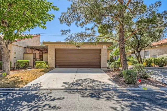 MLS: 2525935 Condo For Sale
