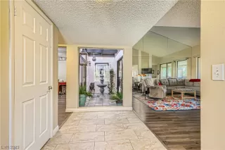 Photo #6: 2525935 Listing