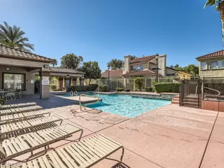 Photo #2: 2525937 Listing 