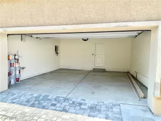 Photo #4: 2525973 Listing