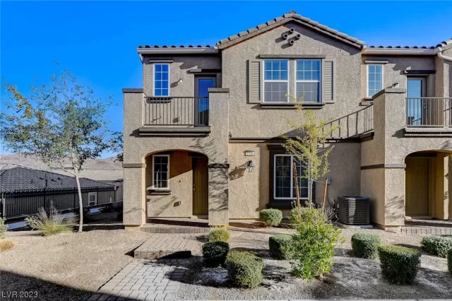 MLS: 2526004 Condo For Sale