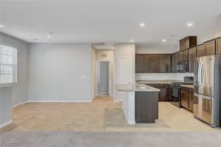 Photo #5: 2526004 Listing 