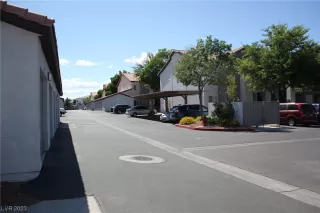 Photo #1: 2526021 Listing 