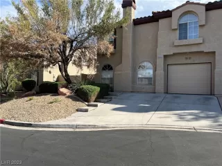 Photo #1: 2526068 Listing 