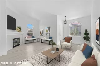 Photo #4: 2526103 Listing