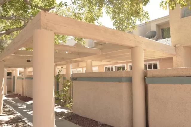 MLS: 2526126 Condo For Sale