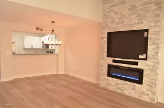 Photo #6: 2526126 Listing