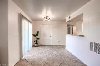 Photo #3: 2526129 Listing