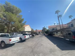 Photo #3: 2526190 Listing