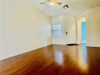 Photo #1: 2526200 Listing 