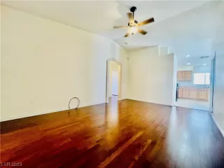 Photo #2: 2526200 Listing 