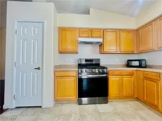 Photo #4: 2526200 Listing 