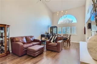 Photo #4: 2526201 Listing