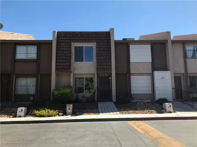 MLS: 2526214 Condo For Sale