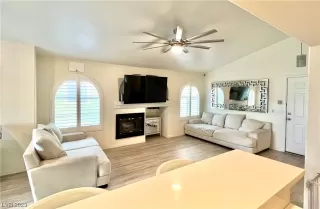 Photo #2: 2526230 Listing