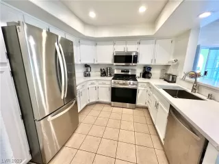 Photo #6: 2526230 Listing