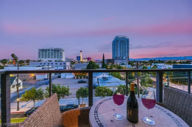 MLS: 2526254 Condo For Sale