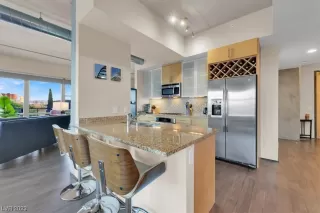 Photo #5: 2526254 Listing 