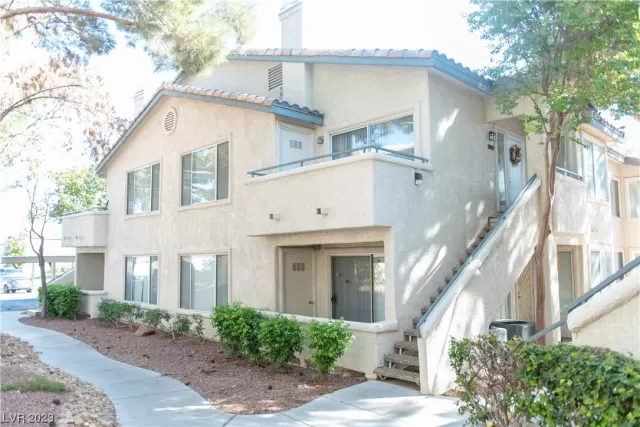 MLS: 2526296 Condo For Sale