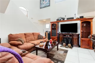 Photo #3: 2526301 Listing 