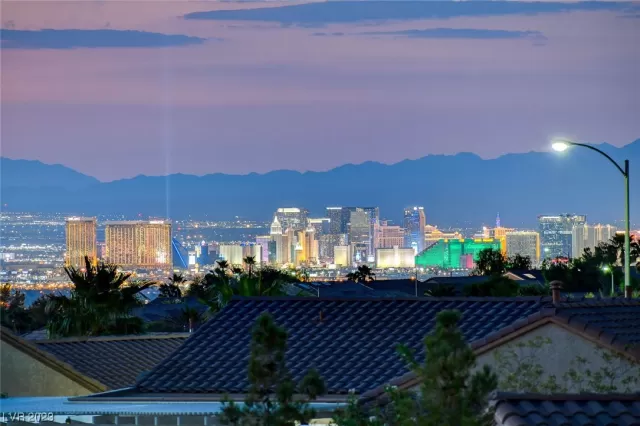 MLS: 2526304 Condo For Sale
