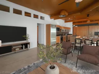 Photo #2: 2526338 Listing 