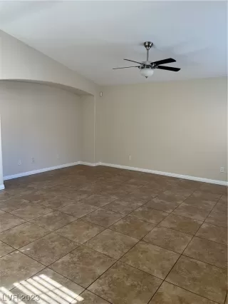 Photo #6: 2526366 Listing 