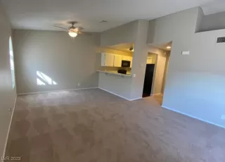 Photo #3: 2526368 Listing