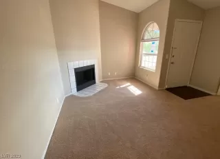 Photo #5: 2526368 Listing