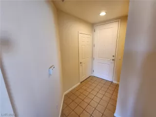 Photo #3: 2526375 Listing