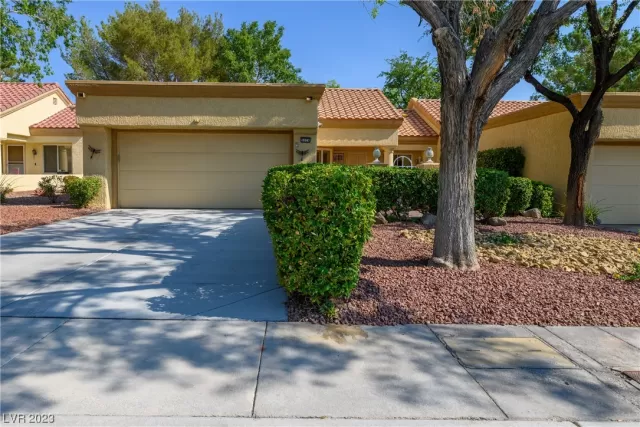 MLS: 2526384 Condo For Sale