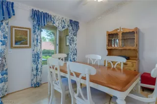 Photo #5: 2526384 Listing