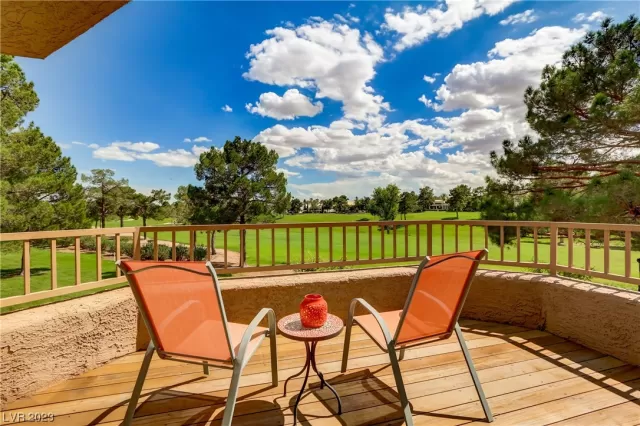 MLS: 2526398 Condo For Sale