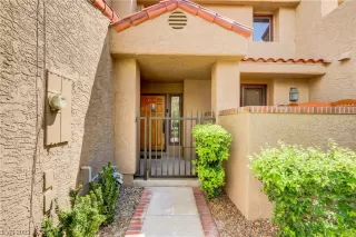 Photo #3: 2526398 Listing