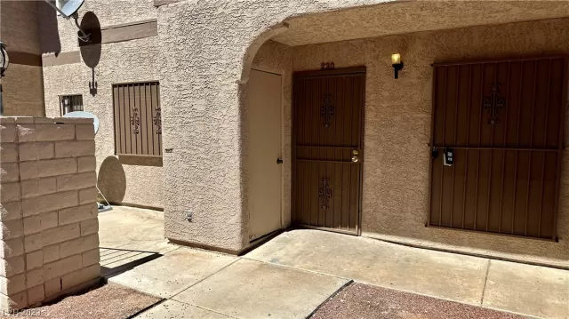 MLS: 2526449 Condo For Sale