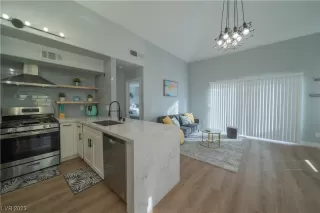 Photo #1: 2526459 Listing