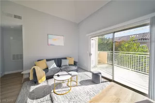 Photo #2: 2526459 Listing