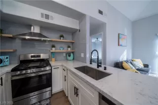 Photo #4: 2526459 Listing