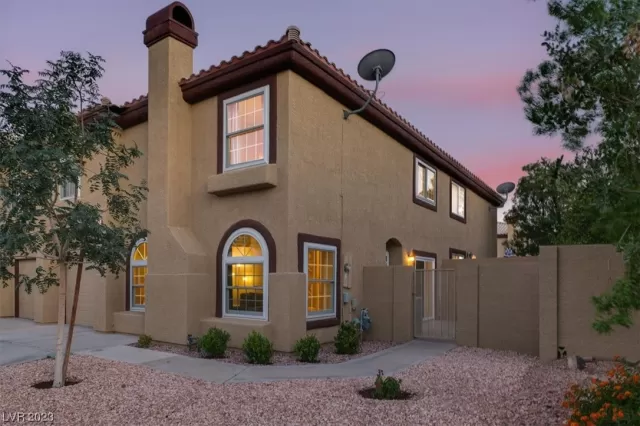 MLS: 2526464 Condo For Sale