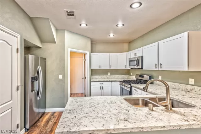 MLS: 2526467 Condo For Sale