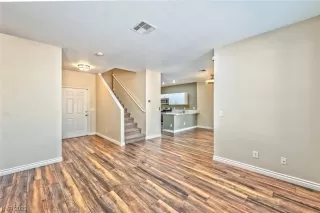 Photo #2: 2526467 Listing 