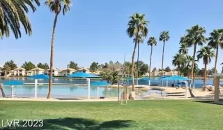 Photo #2: 2526478 Listing