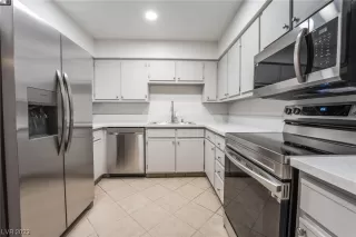 Photo #3: 2526478 Listing