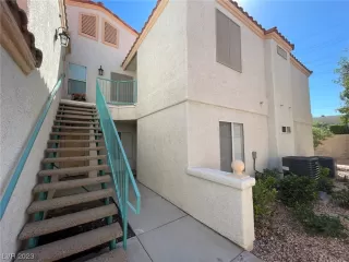 Photo #1: 2526480 Listing 