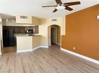 Photo #2: 2526490 Listing 