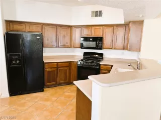 Photo #5: 2526490 Listing 