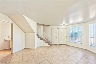 Photo #6: 2526520 Listing